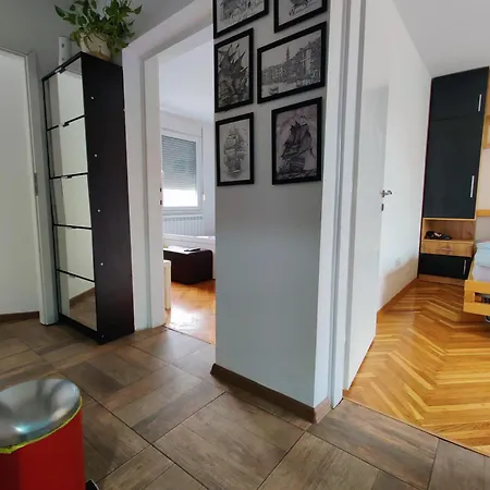 Petra Apartment *